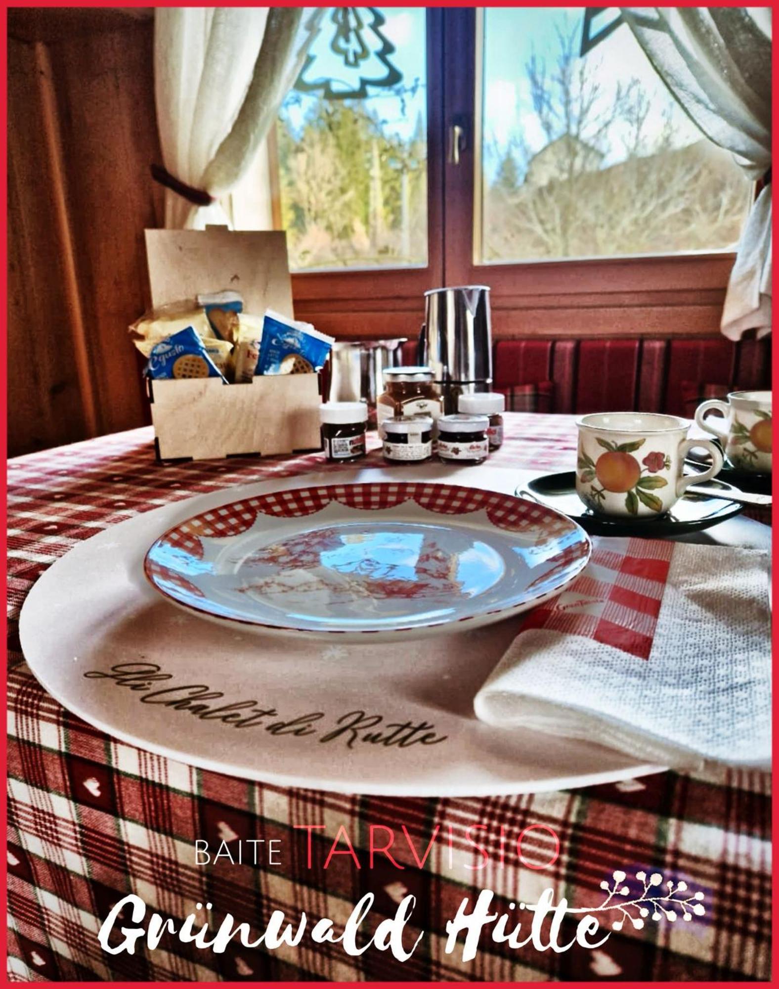 Gruenwald Huette Villa Tarvisio Bagian luar foto